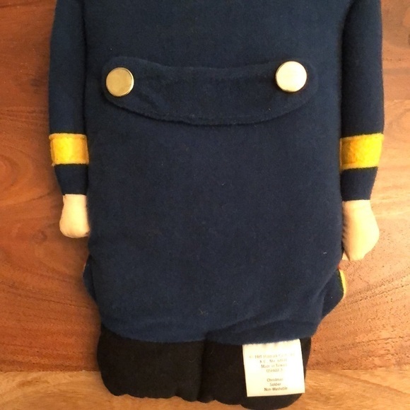 VINTAGE 1981 HALLMARK CHRISTMAS SOLDIER - Picture 5 of 9